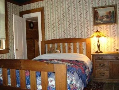 Inverness High Park Bed & Breakfast Toronto